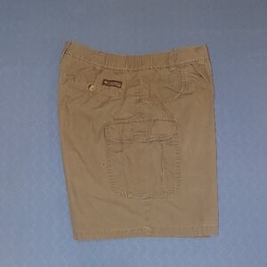 Columbia Men's Khaki Cargo Shorts